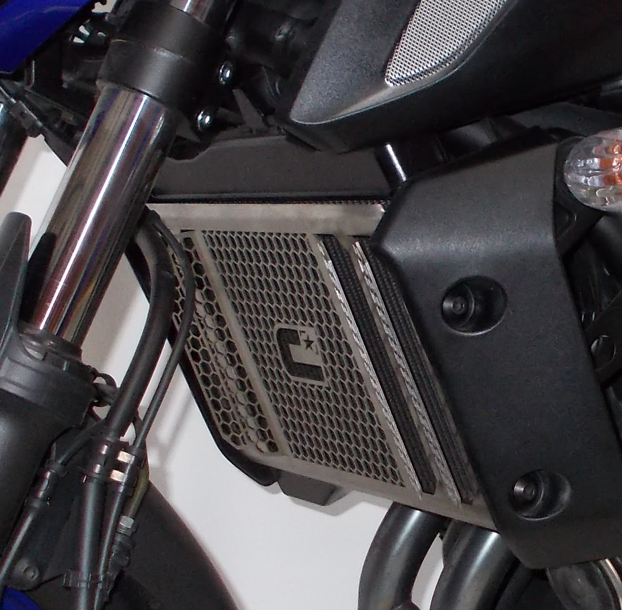 Grelha Frontal de Radiador CROSSPRO 