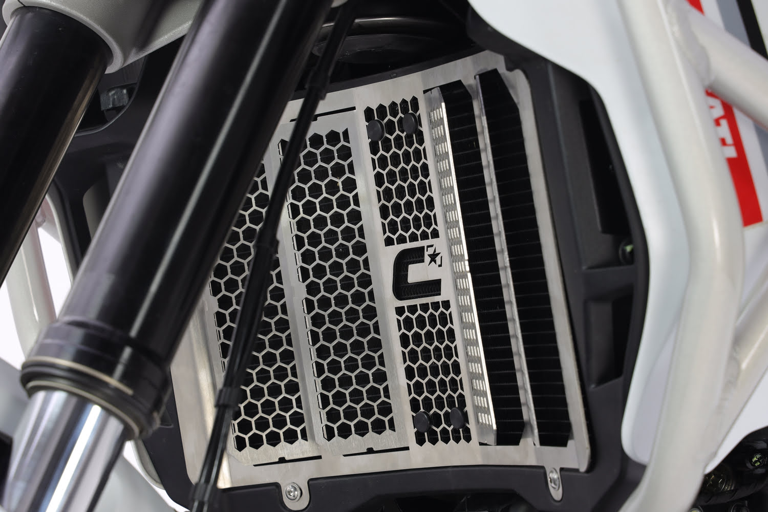 Grelha Frontal de Radiador CROSSPRO 